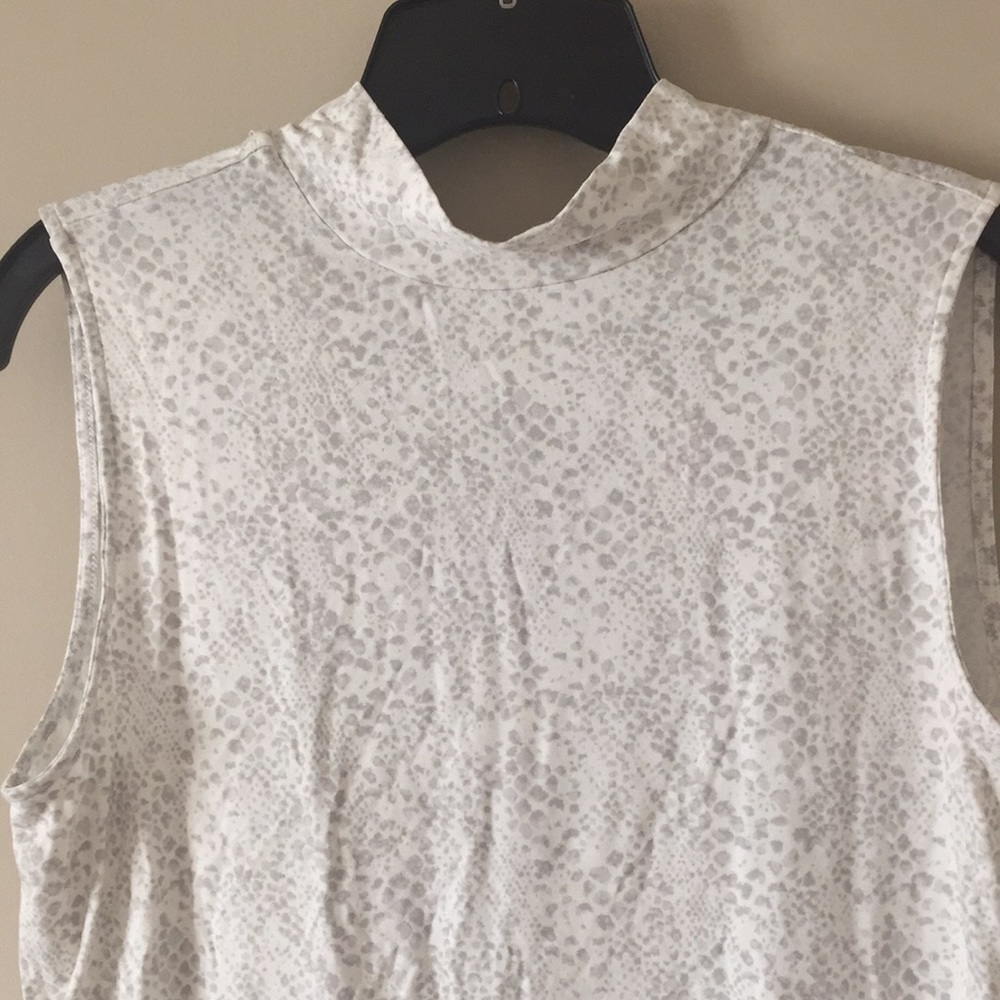 Joe Fresh Summer halter top - Picture 2 of 5